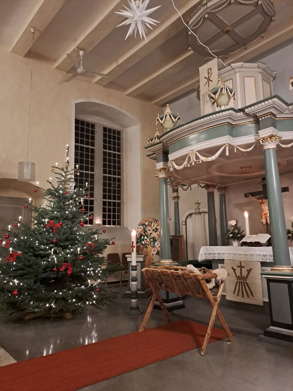 neuer historischer Schrank im Eingangsbereich, Foto: Appun