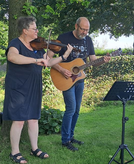musikalische Begleitung durch Katharina & Frank Hoyer musikalische Begleitung durch Katharina & Frank Hoyer